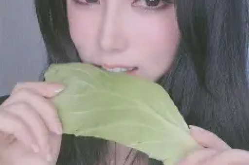 大批明星集体翻车董宇辉遭遇网友：这一次狼真的来了