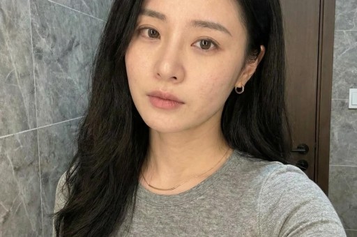 五部塌房逆袭神作：从娱乐圈弃子到文娱巨星的绝地反击之路！-第1张图片-